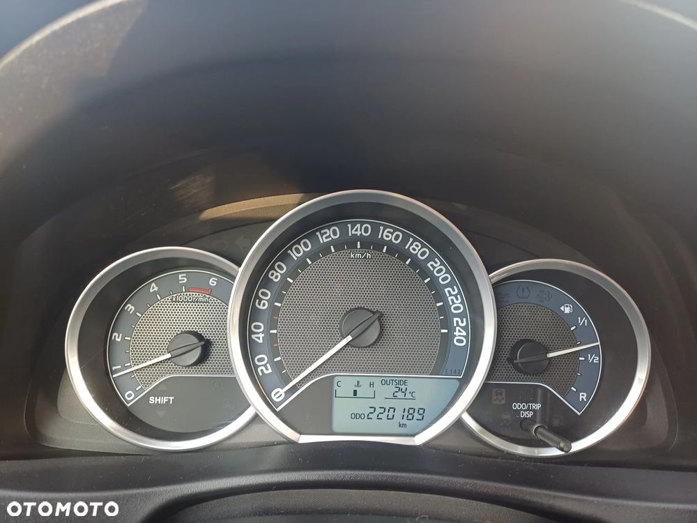 Toyota Auris 1.4 D-4D Comfort - 13