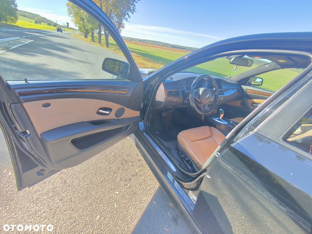 BMW Seria 5 535i xDrive - 6