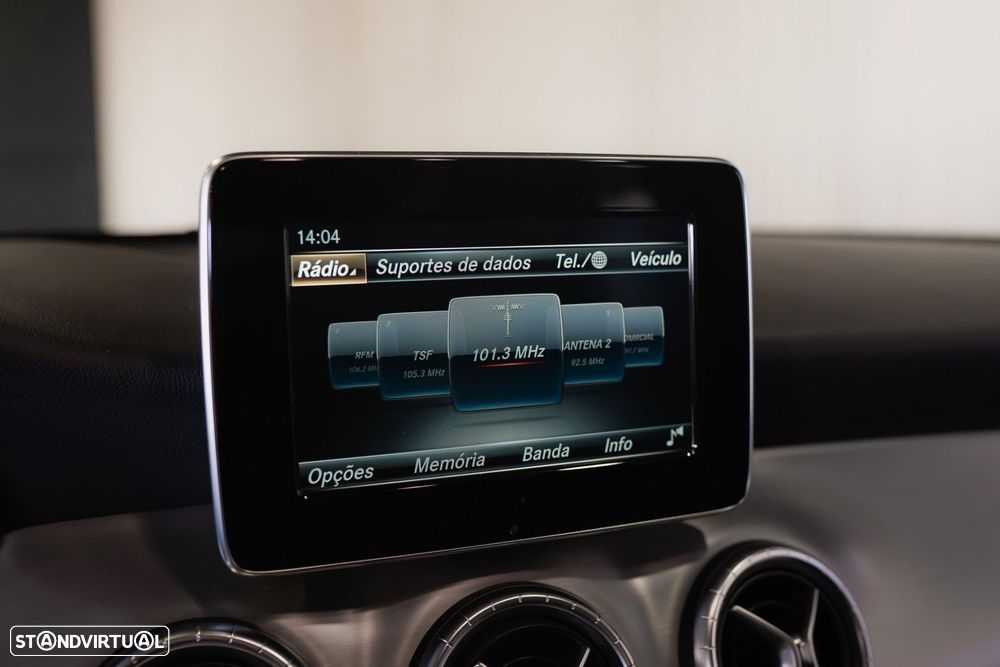 Mercedes-Benz CLA 180 d Shooting Brake AMG Line - 35