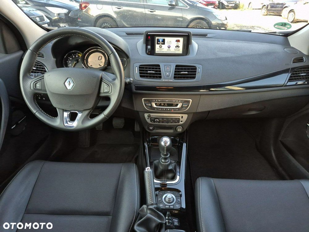 Renault Megane ENERGY TCe 130 BOSE EDITION - 23