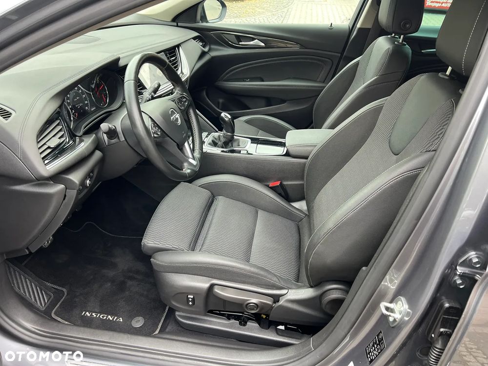 Opel Insignia - 19