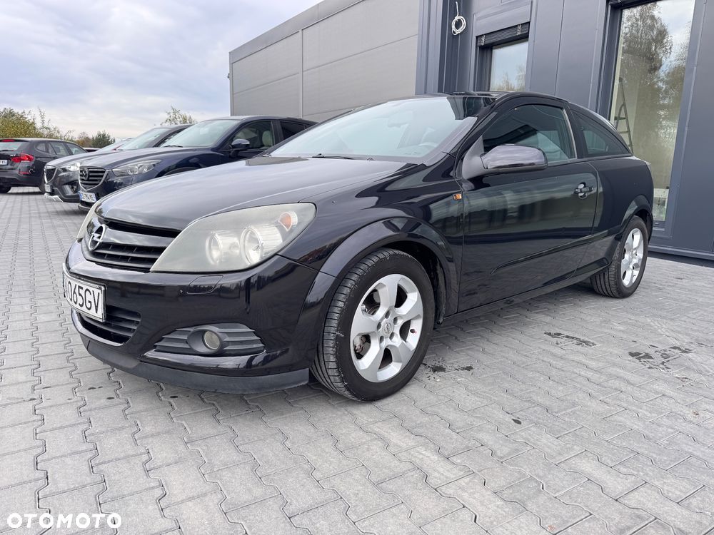 Opel Astra III GTC 1.6 Cosmo - 1