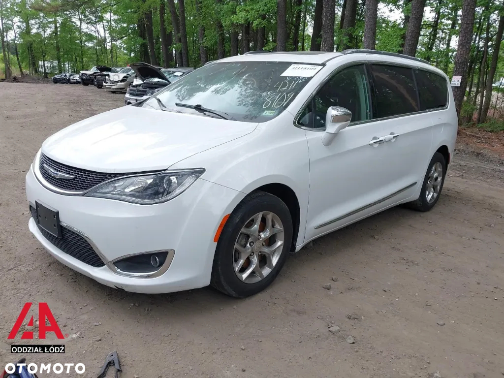 Chrysler Pacifica - 15