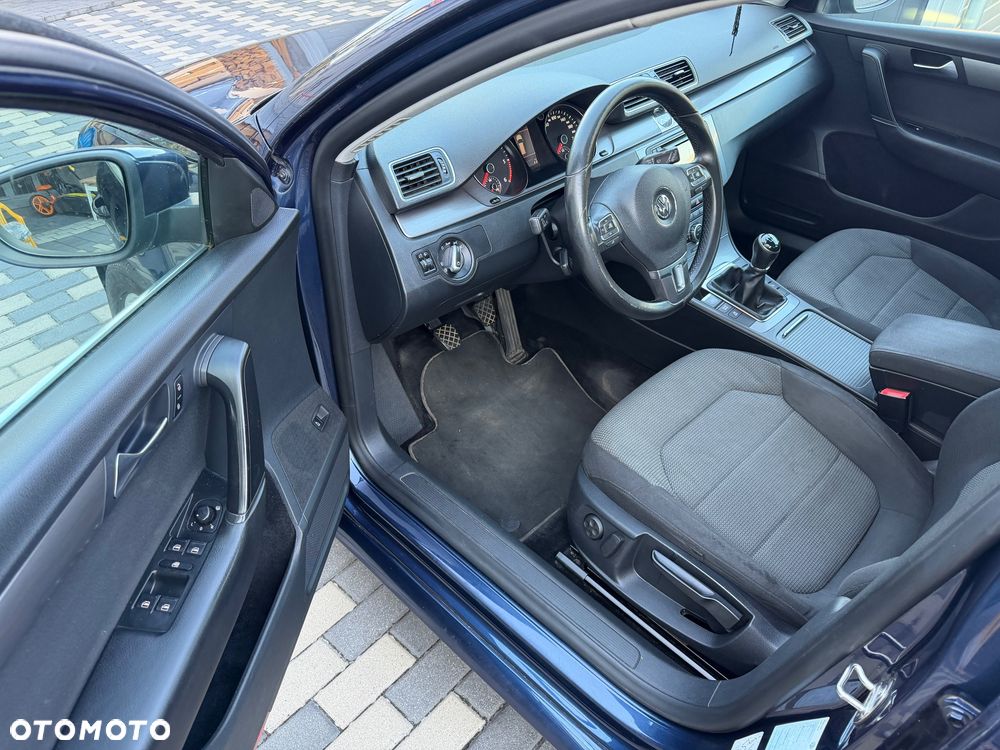 Volkswagen Passat 2.0 BlueTDI SCR Business Edition - 9