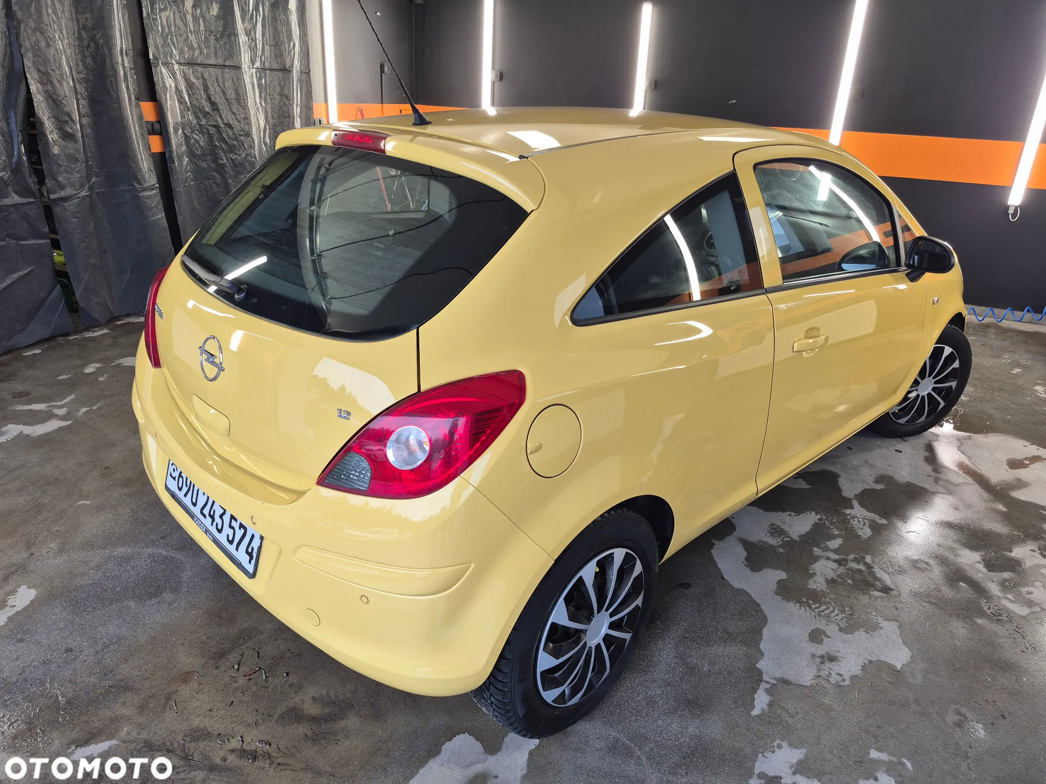 Opel Corsa 1.2 16V - 10