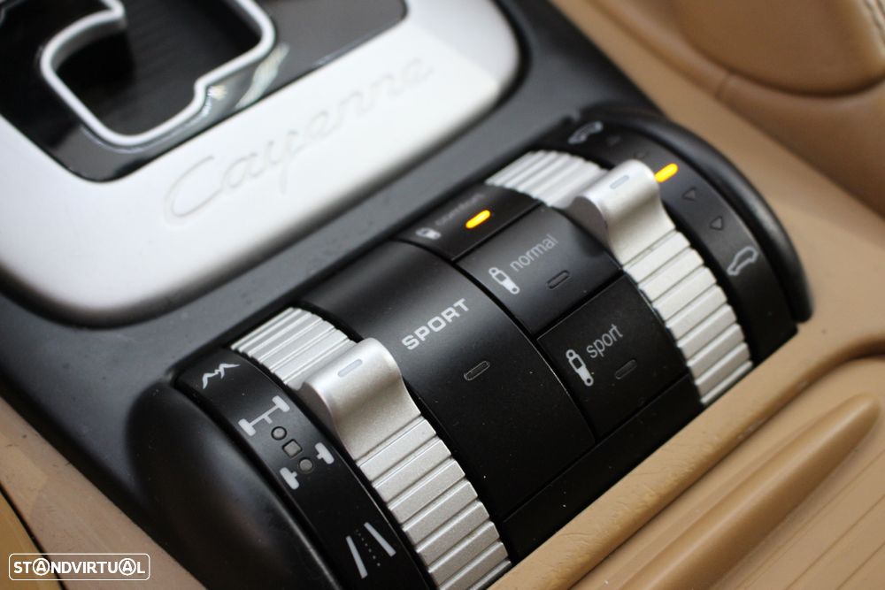 Porsche Cayenne Tiptronic - 40