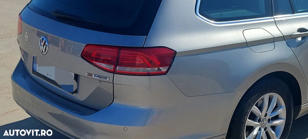 Volkswagen Passat - 4