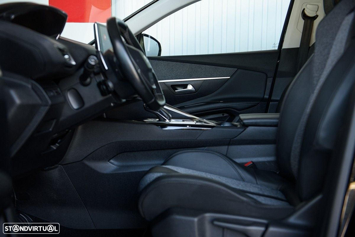 Peugeot 3008 1.2 PureTech Allure Pack EAT8 - 19