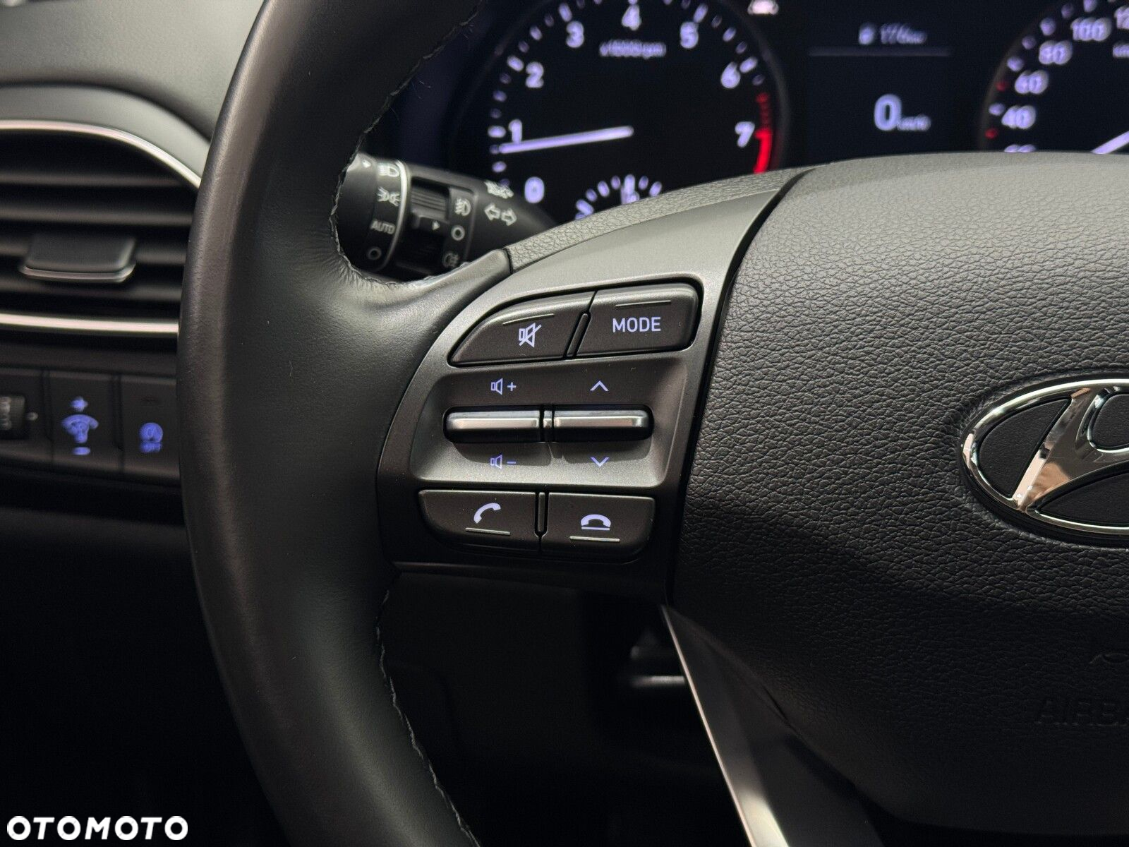 Hyundai i30 1.5 DPI Classic + - 21