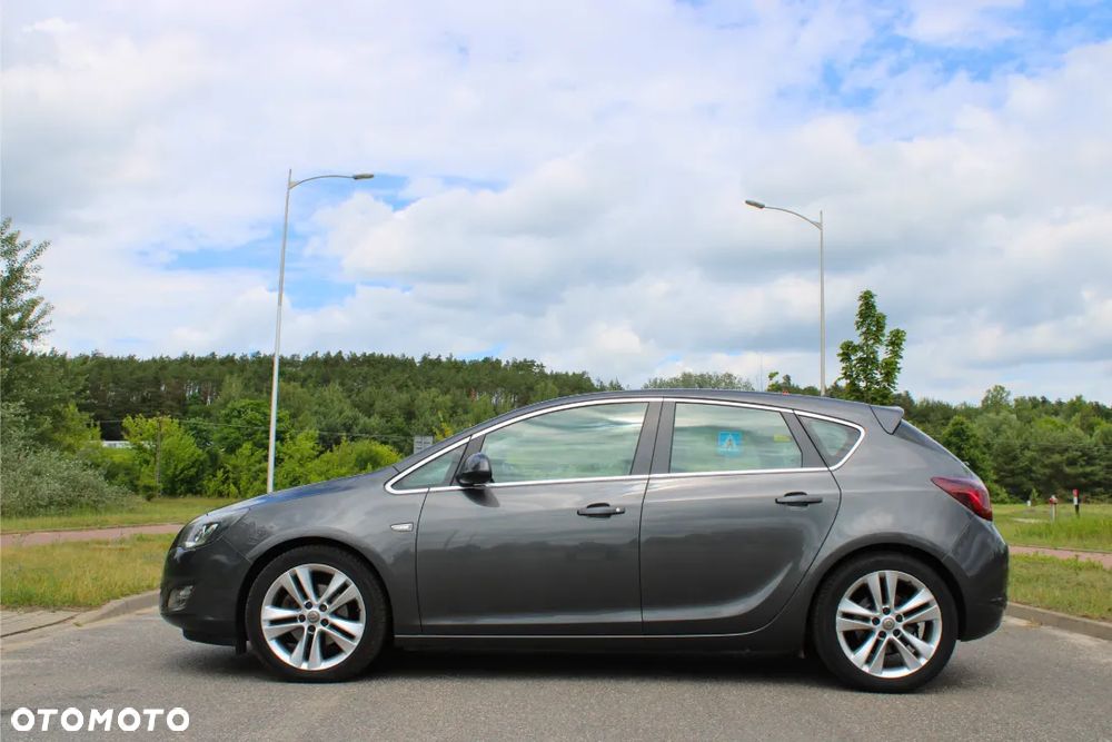 Opel Astra 1.7 CDTI DPF Cosmo - 7