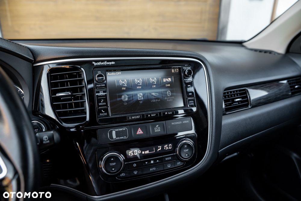 Mitsubishi Outlander 2.2 DI-D 4WD Automatik Invite - 36