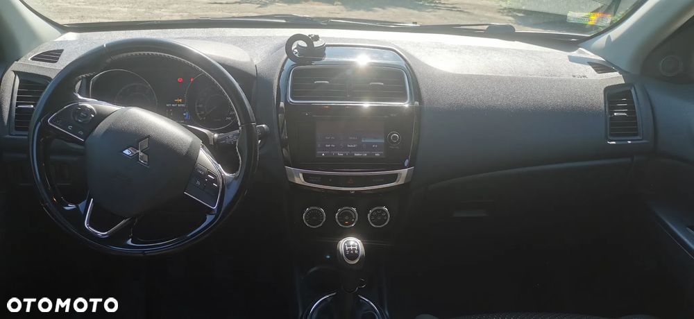 Mitsubishi ASX 1.6 Instyle - 10
