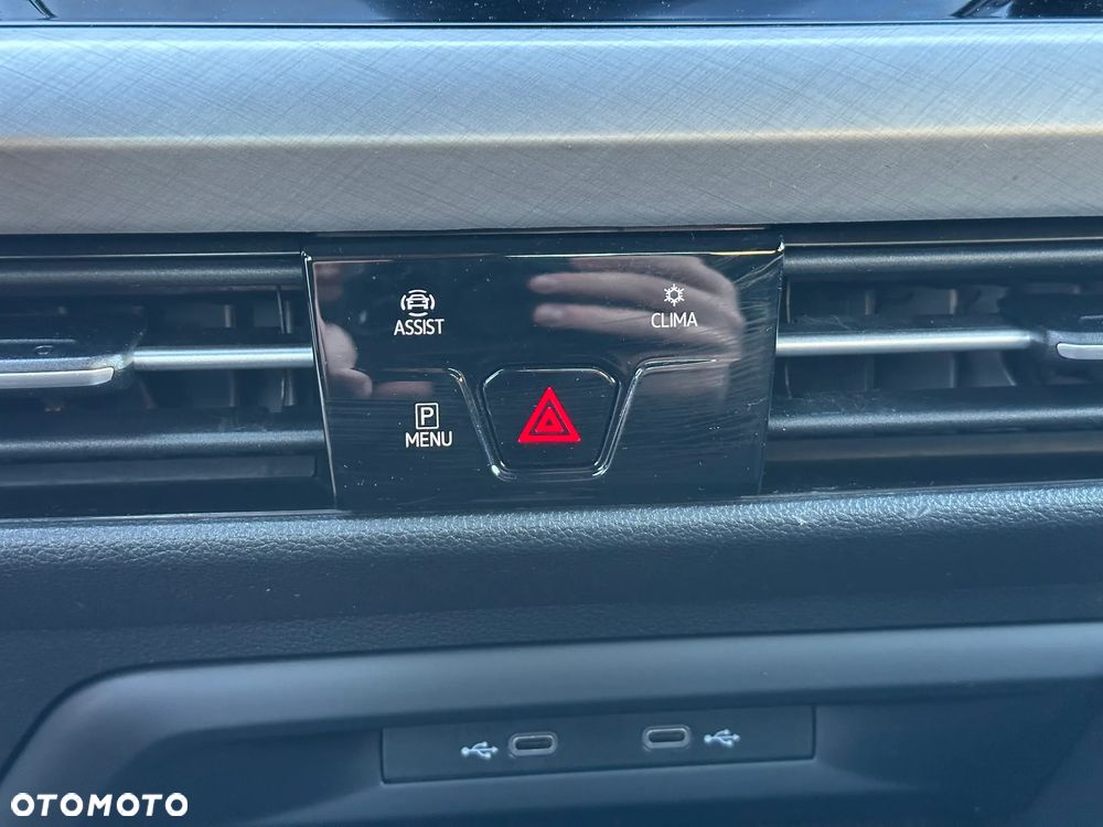 Volkswagen Golf VIII 1.5 eTSI EVO Life DSG - 13