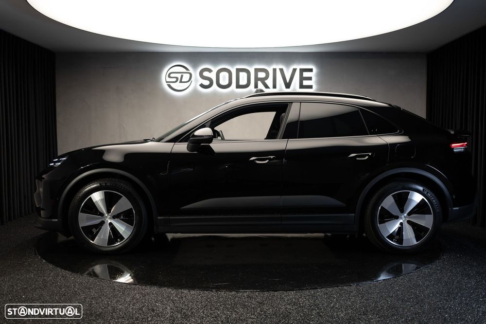 Porsche Macan Electric 4 - 2