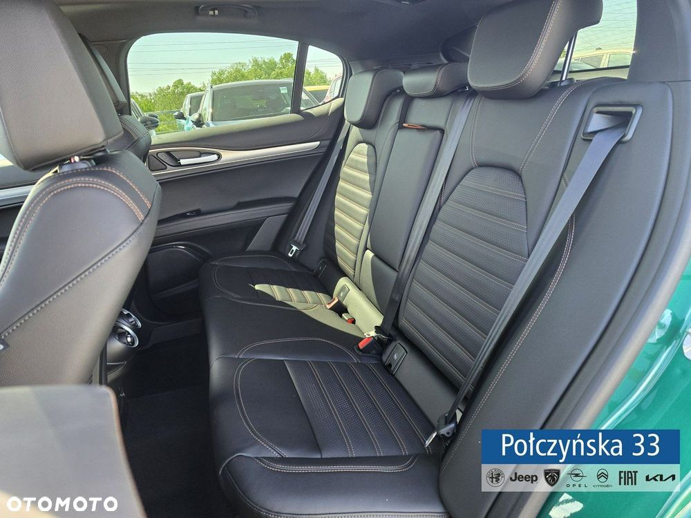 Alfa Romeo Stelvio - 18