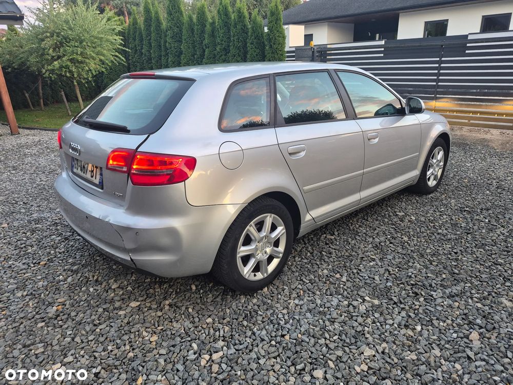 Audi A3 Sportback - 3
