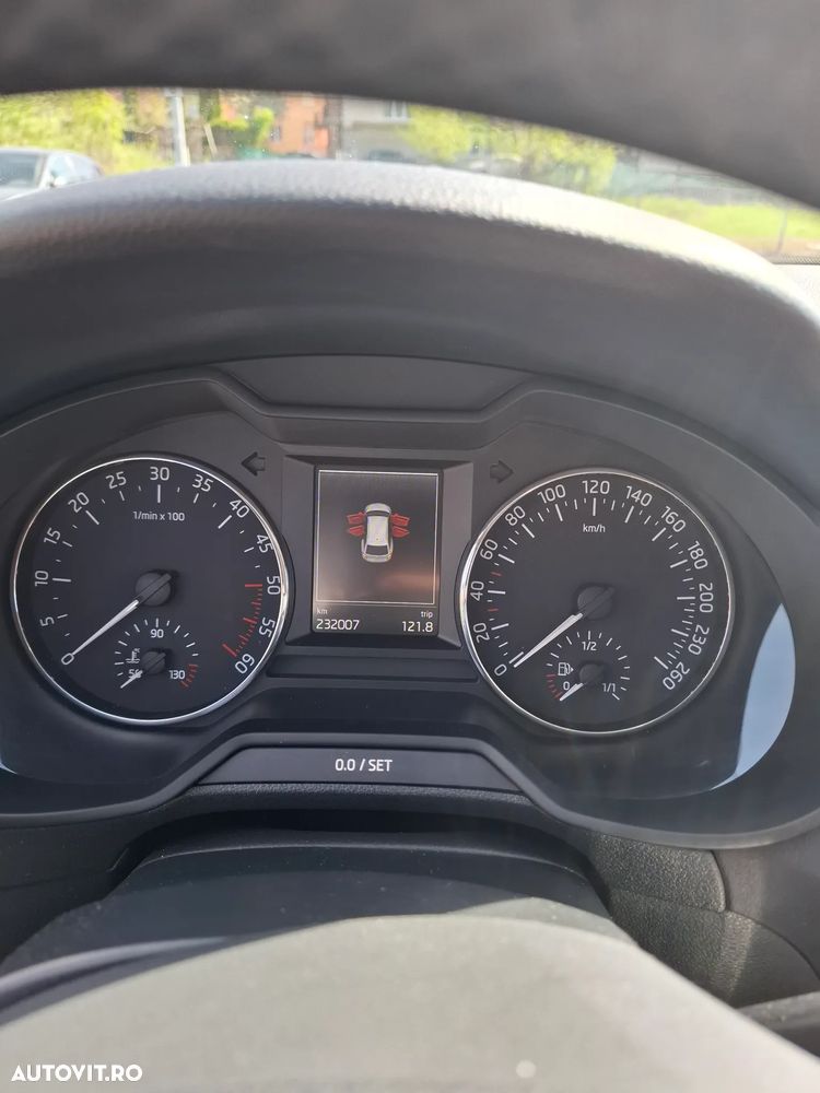 Skoda Octavia 1.6 TDI Edition - 5