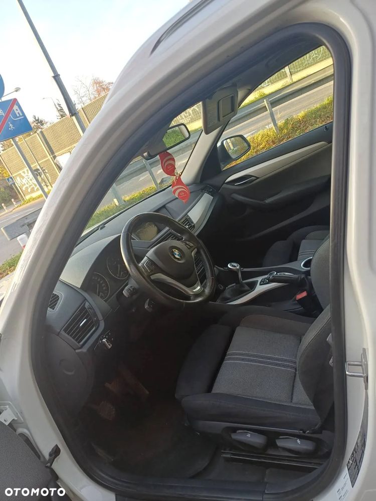 BMW X1 xDrive18d - 9