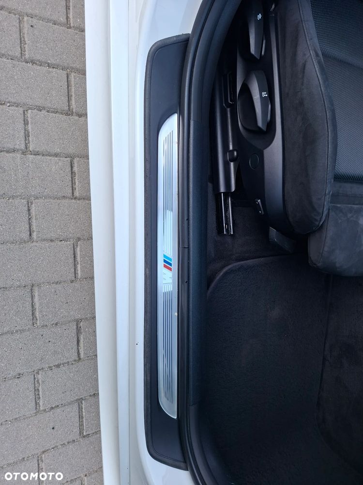 BMW Seria 3 318d M Sport EU6 - 23