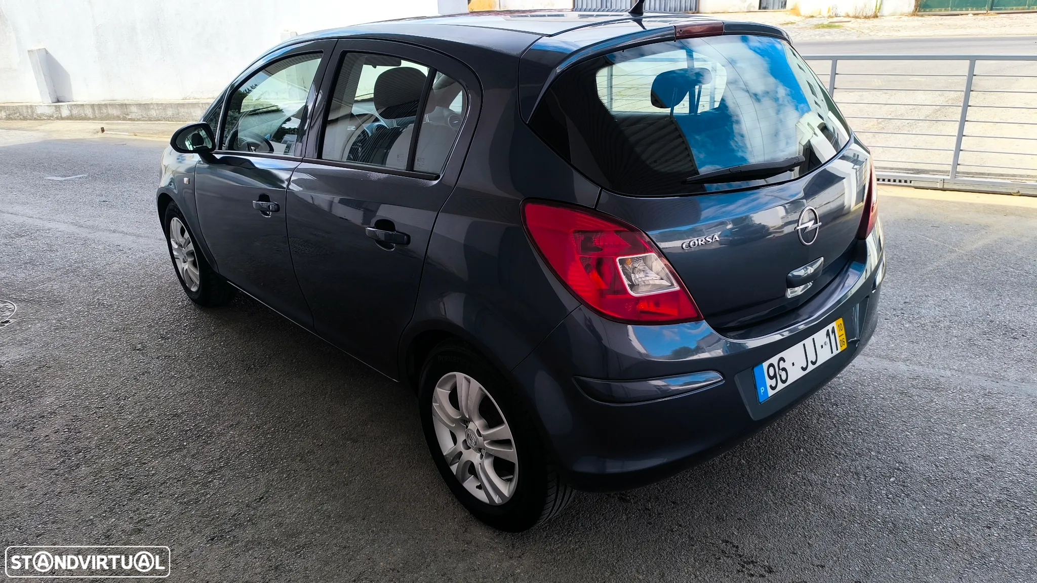 Opel Corsa 1.2 Enjoy - 37