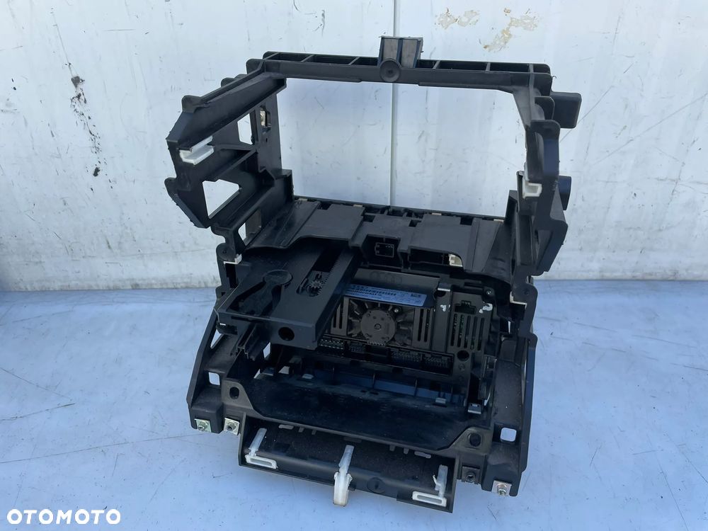 KONSOLA RAMKA RADIA 2 DIN  DESKI AUDI A3 8P LIFT 8P0858005D 8P0820043BH - 6