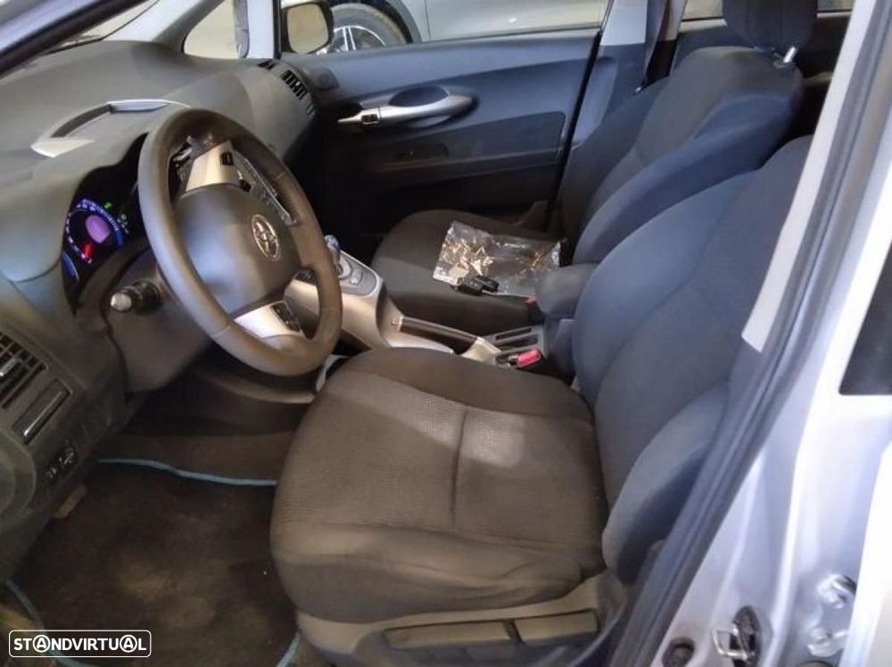 Toyota Auris - 3