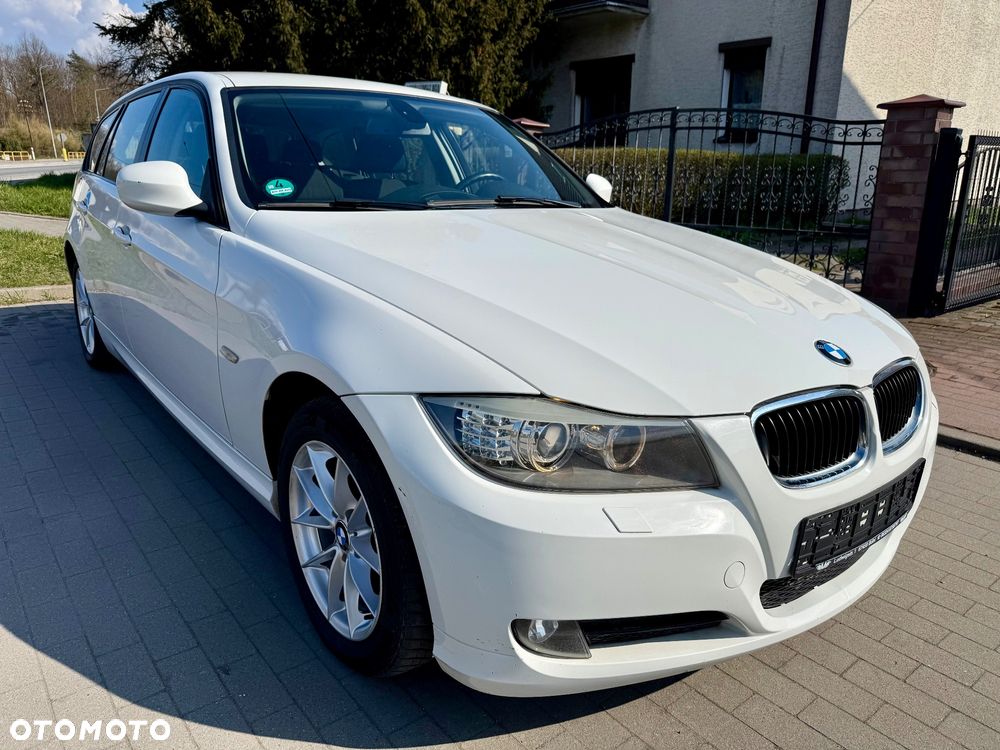 BMW Seria 3 320d xDrive DPF - 4