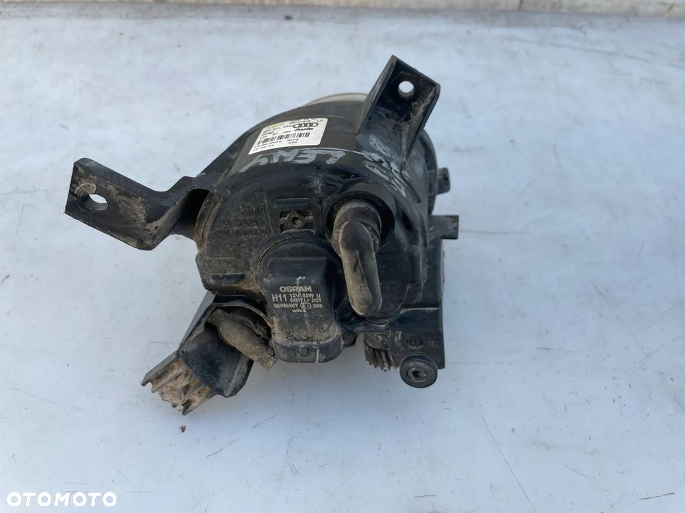 HALOGEN LEWY AUDI A3 8P LIFT 8E0941699D - 3
