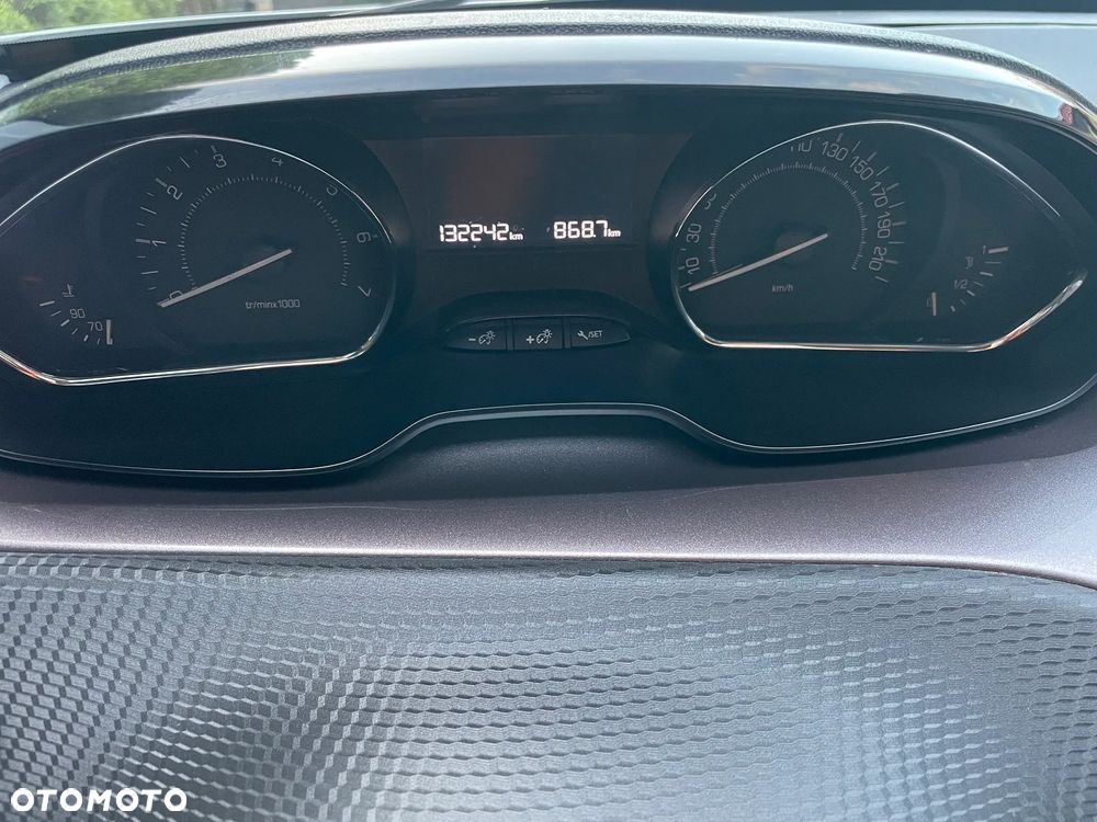 Peugeot 2008 1.2 Pure Tech Active - 23