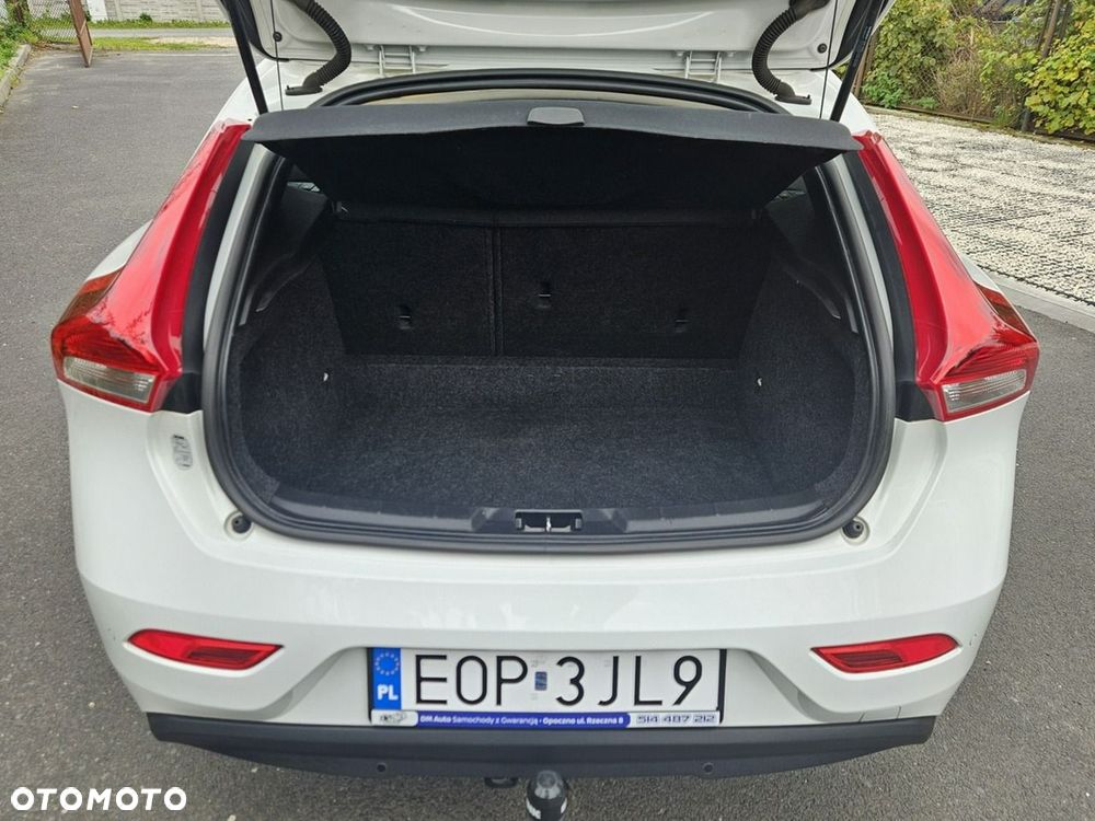 Volvo V40 D2 Momentum - 26