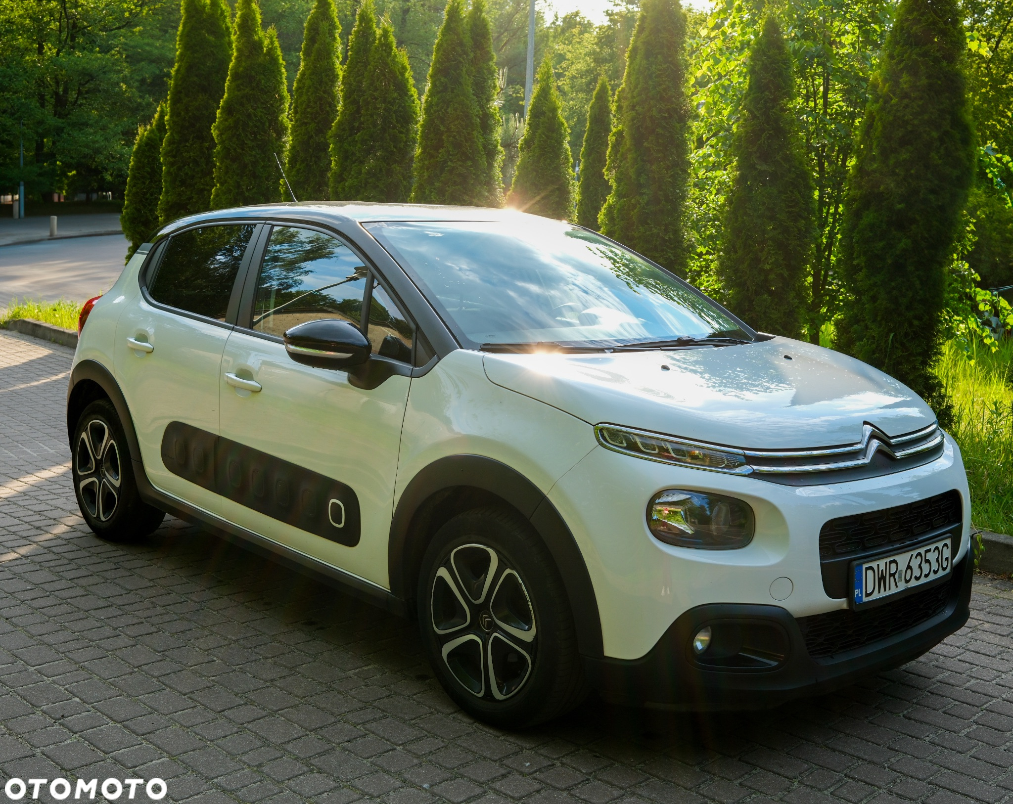 Citroën C3 1.2 PureTech Shine - 4