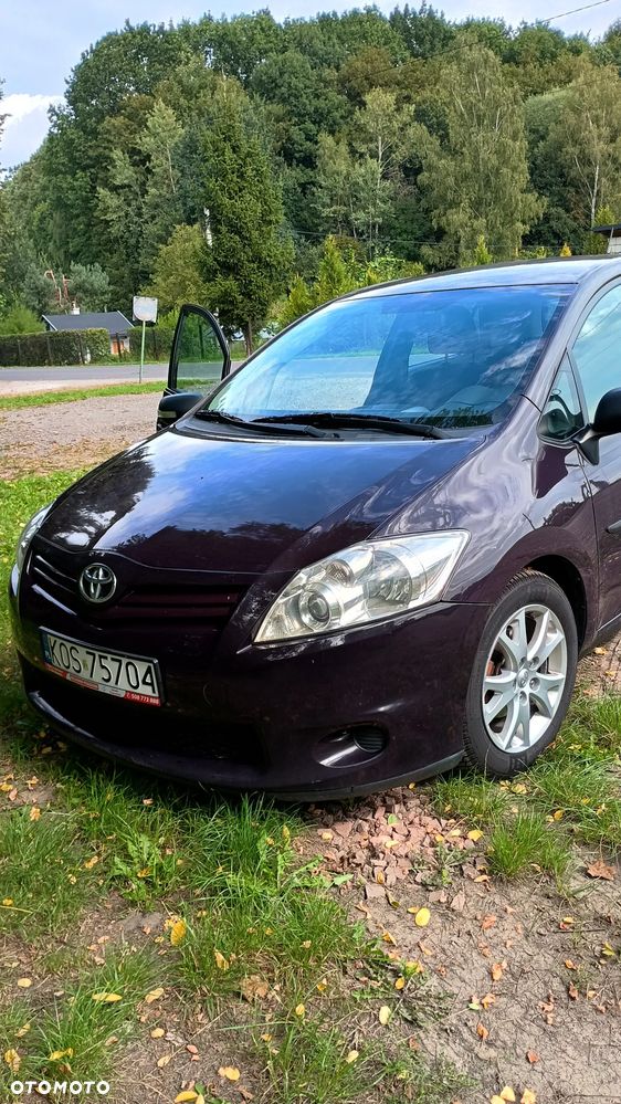 Toyota Auris 1.4 D-4D 2010 - 1
