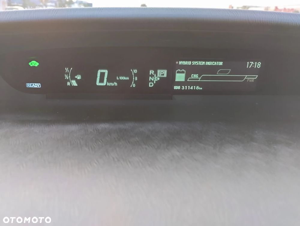 Toyota Prius (Hybrid) - 15