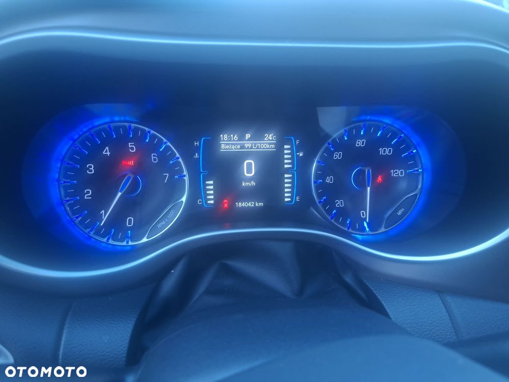 Chrysler Pacifica - 24