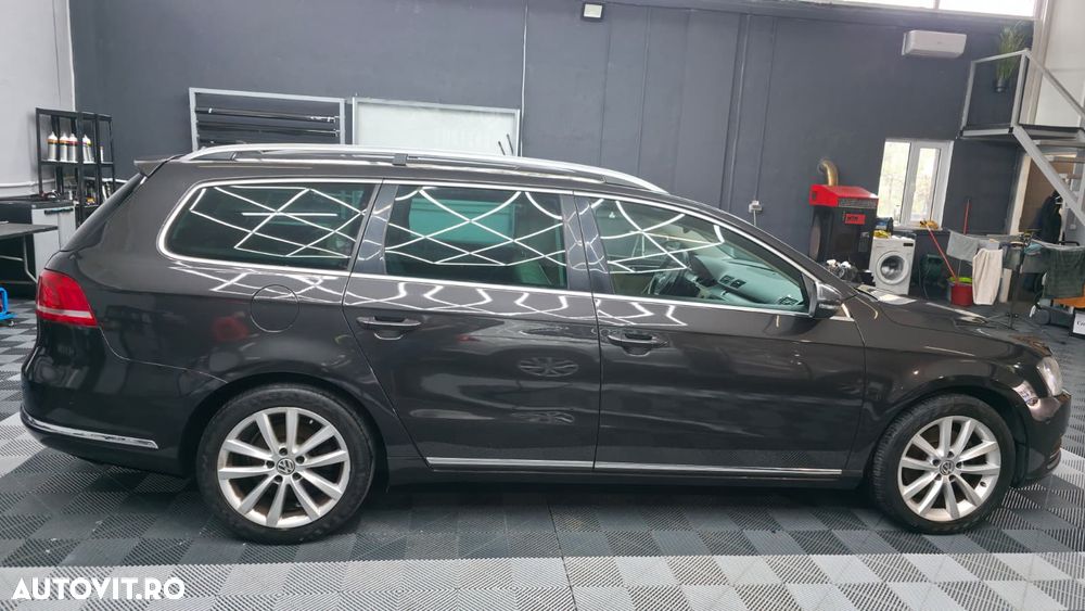 Volkswagen Passat 2.0 TDI 4Motion BlueMotion Technology Highline - 11