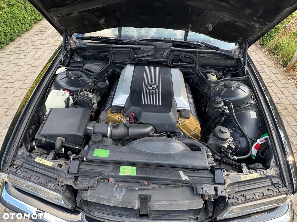BMW Seria 7 735i L - 9