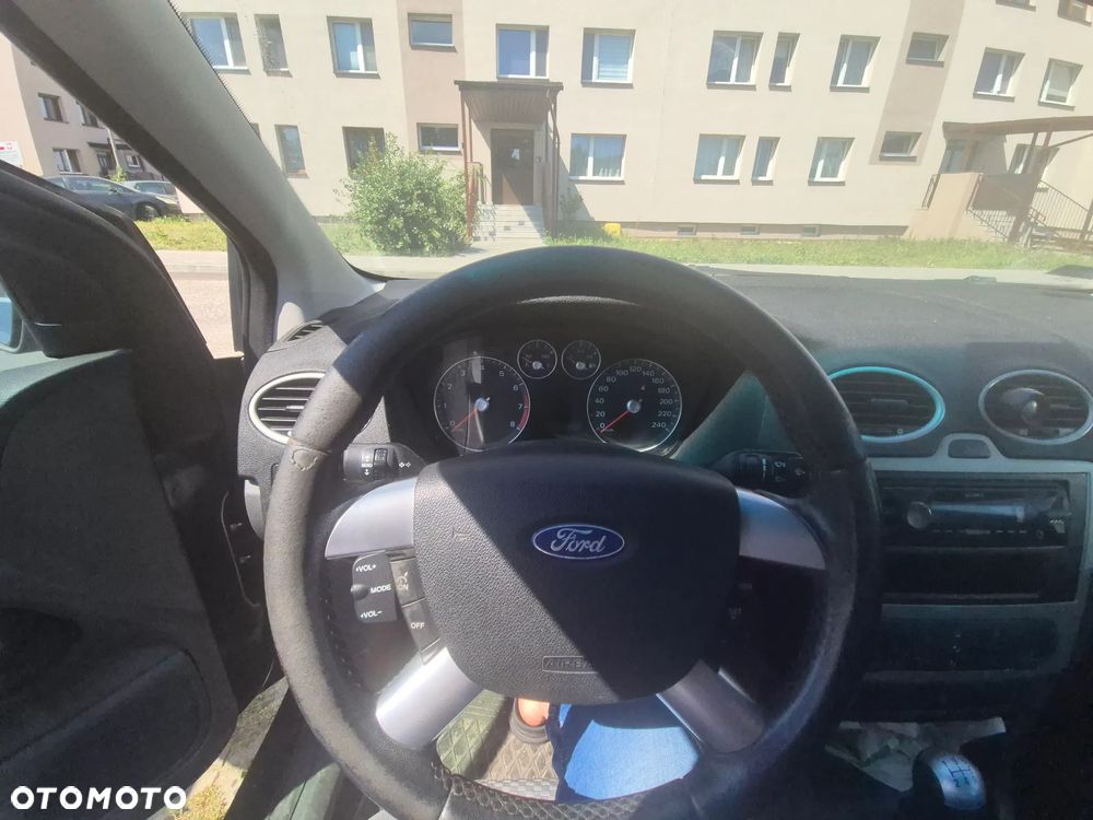 Ford Focus 1.6 Ambiente - 6