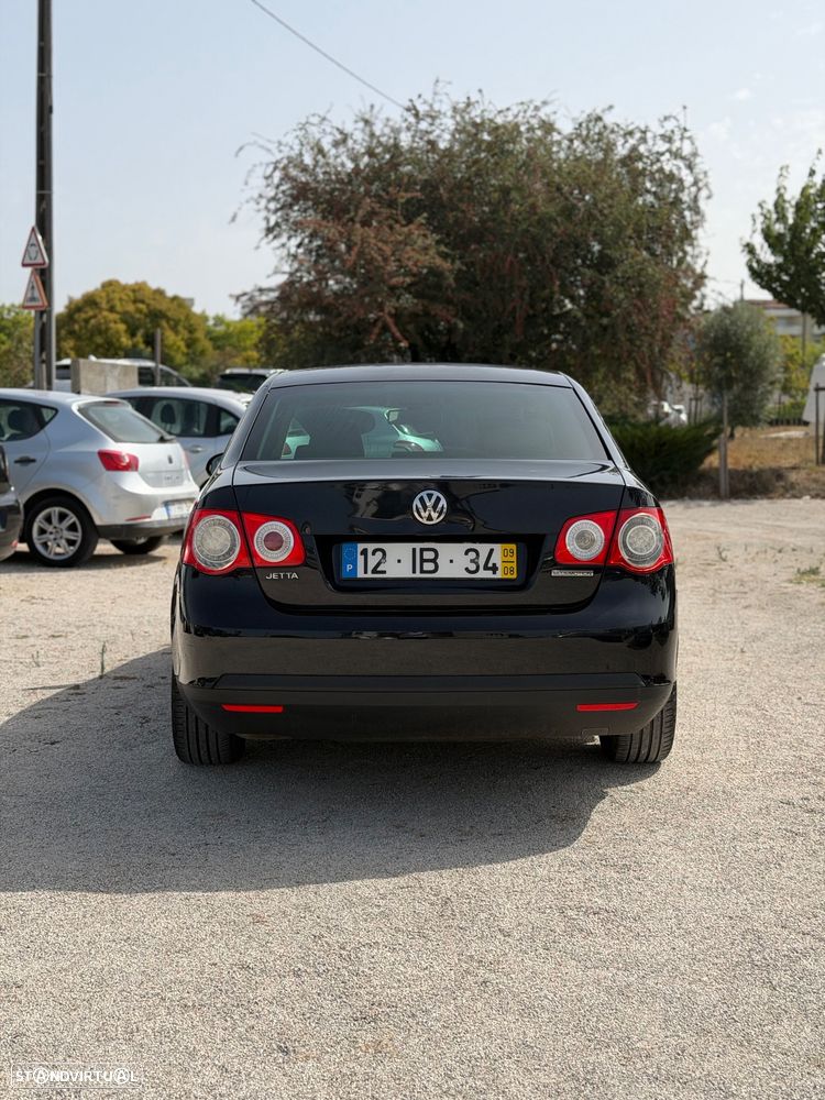 VW Jetta 1.9 TDi BlueM. Confortline - 7