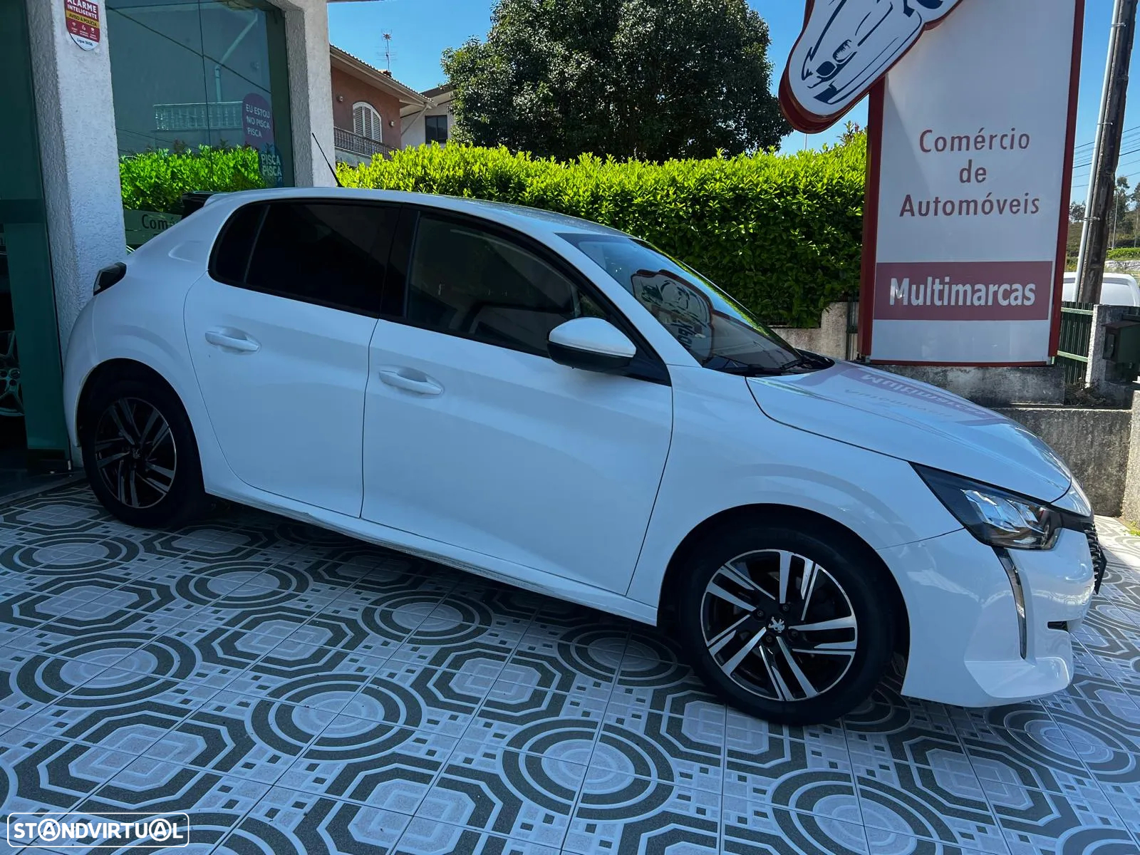 Peugeot 208 1.2 PureTech Allure Pack EAT8 - 19
