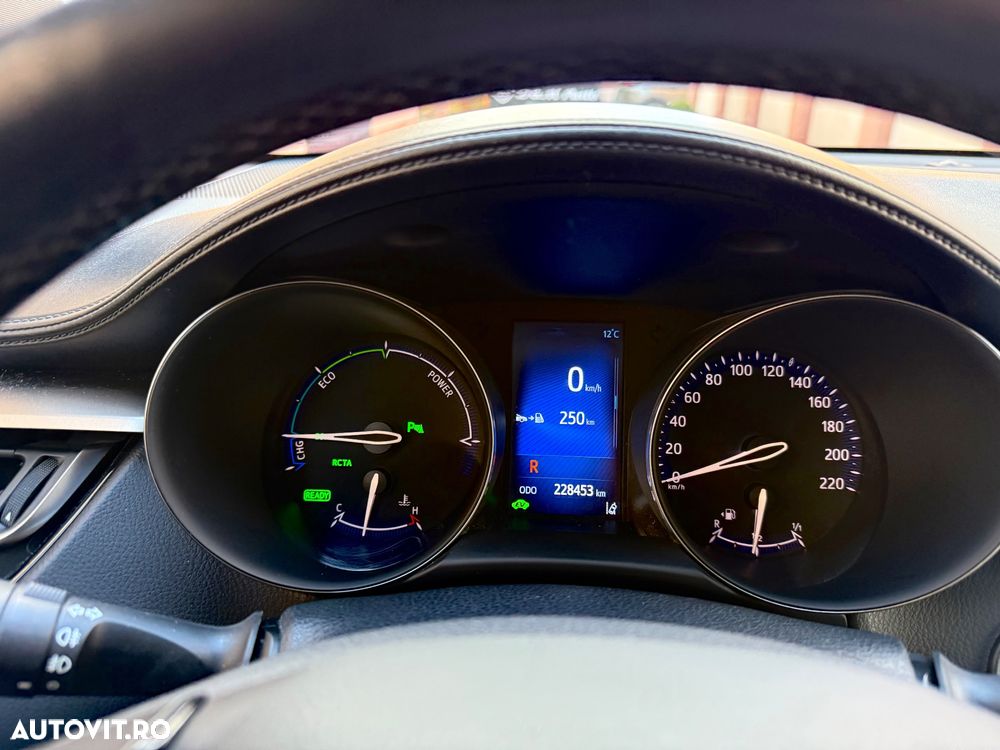 Toyota C-HR - 13