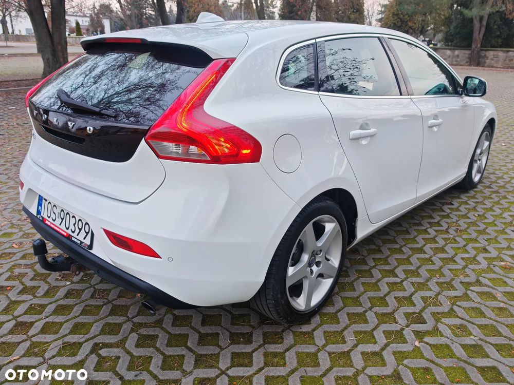 Volvo V40 T2 - 4
