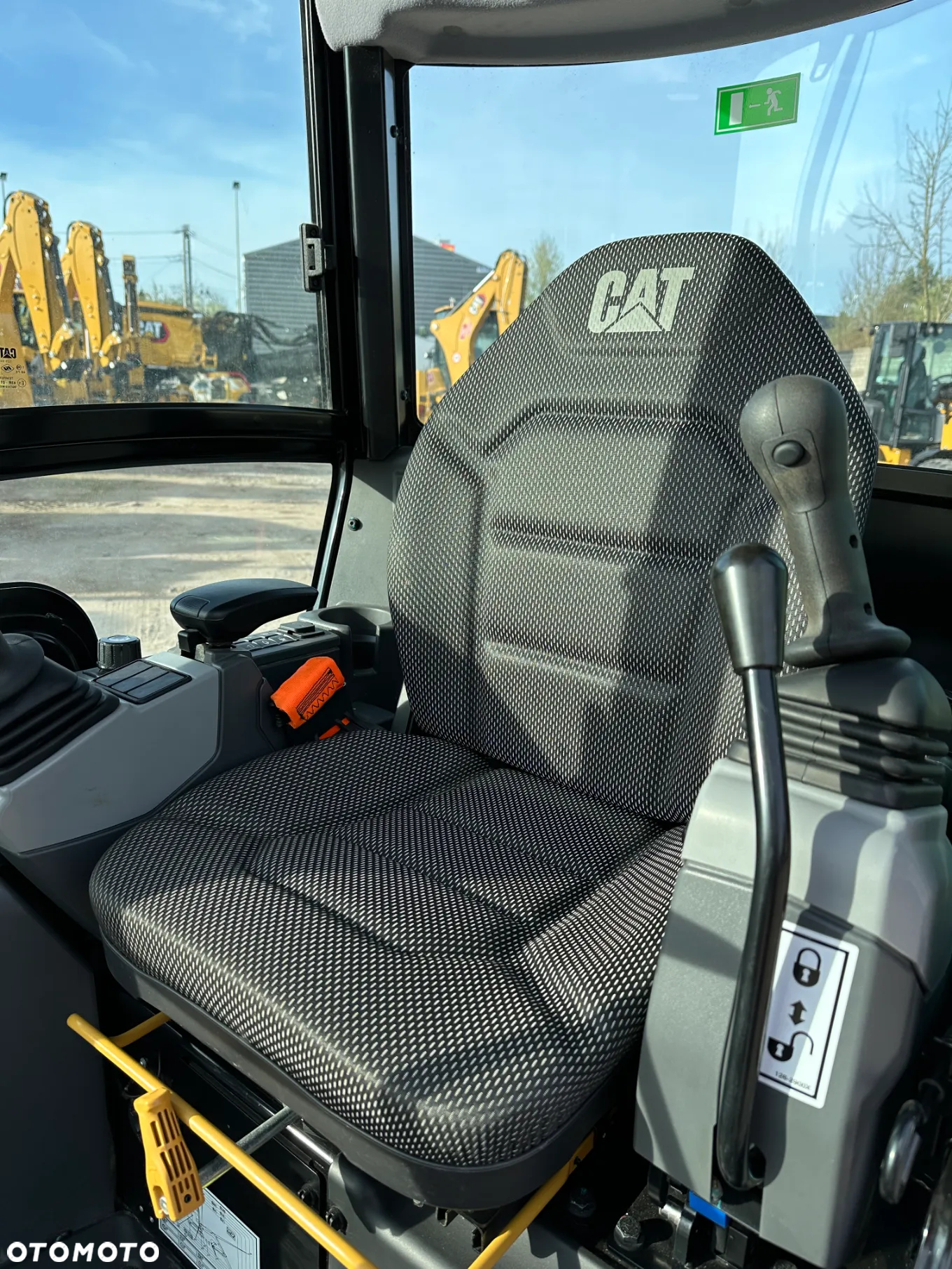 Caterpillar 302 - 11