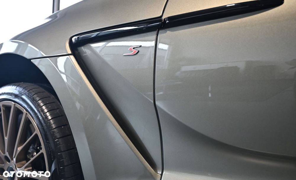 Aston Martin DBX707 - 24