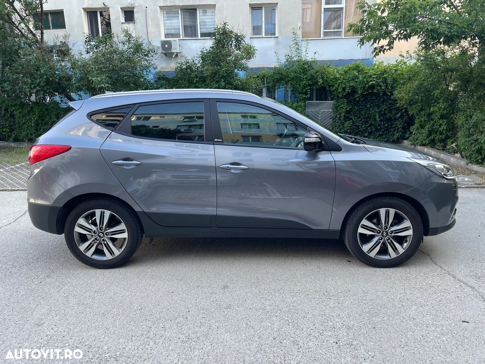 Hyundai ix35 1.7 CRDI 2WD blue Finale Gold - 15
