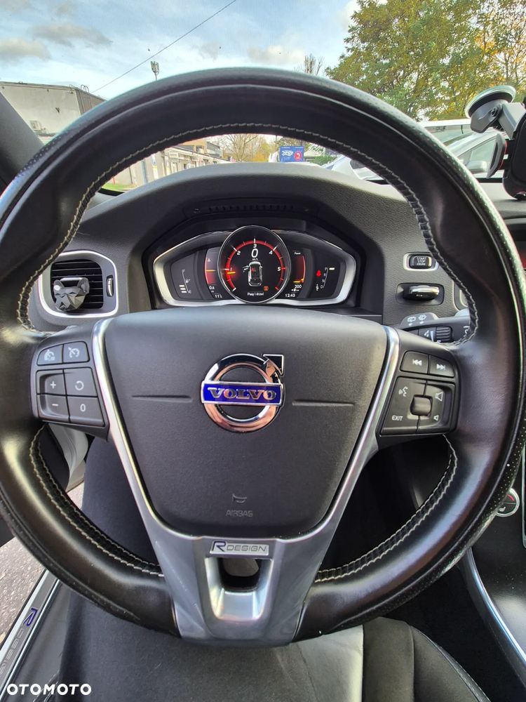 Volvo V60 D4 Drive-E R-Design Momentum - 20