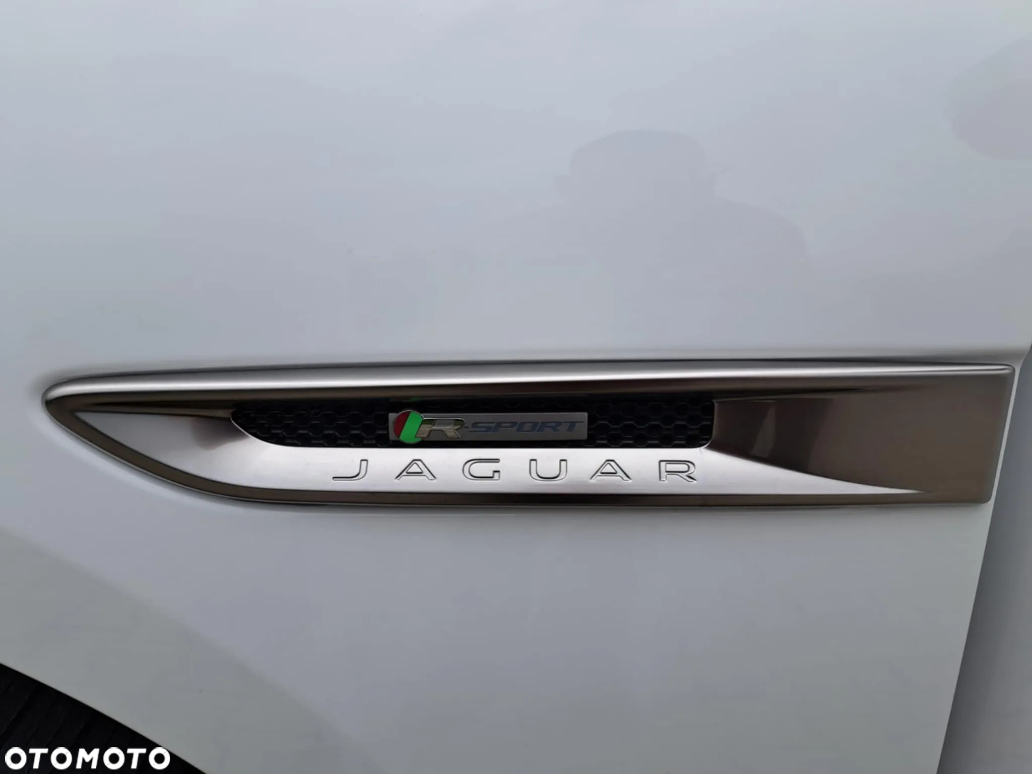 Jaguar F-Pace 20d AWD R-Sport - 14
