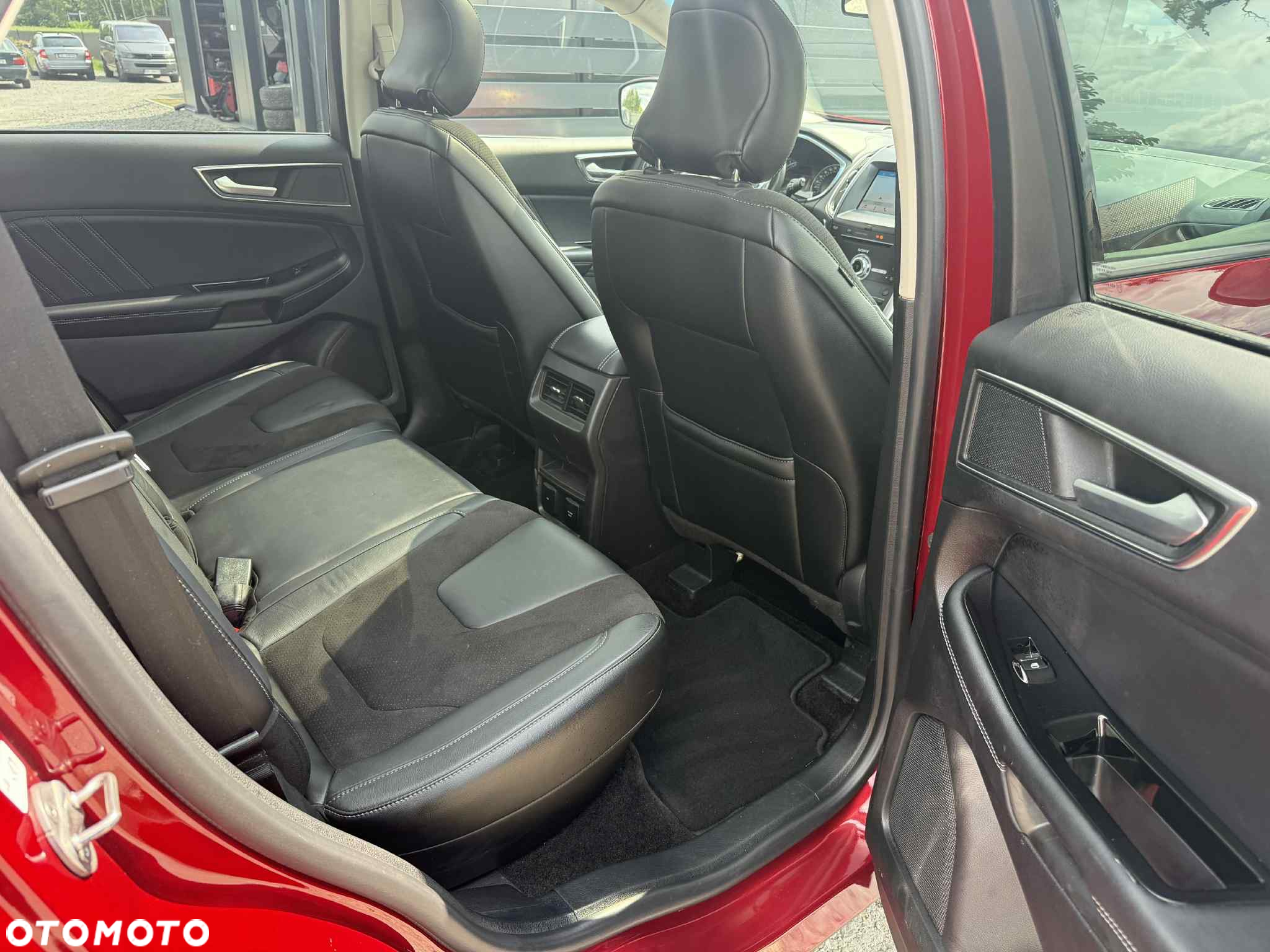 Ford Edge 2.0 TDCi Bi-Turbo 4x4 ST-LINE - 12