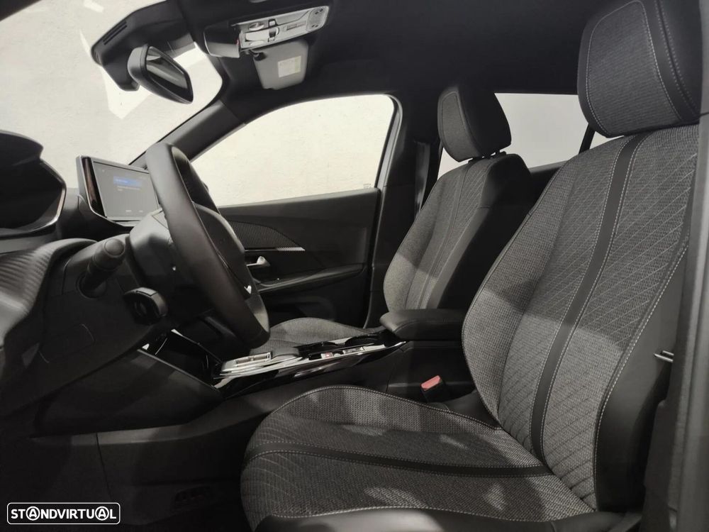 Peugeot e-2008 54 kWh Allure - 9