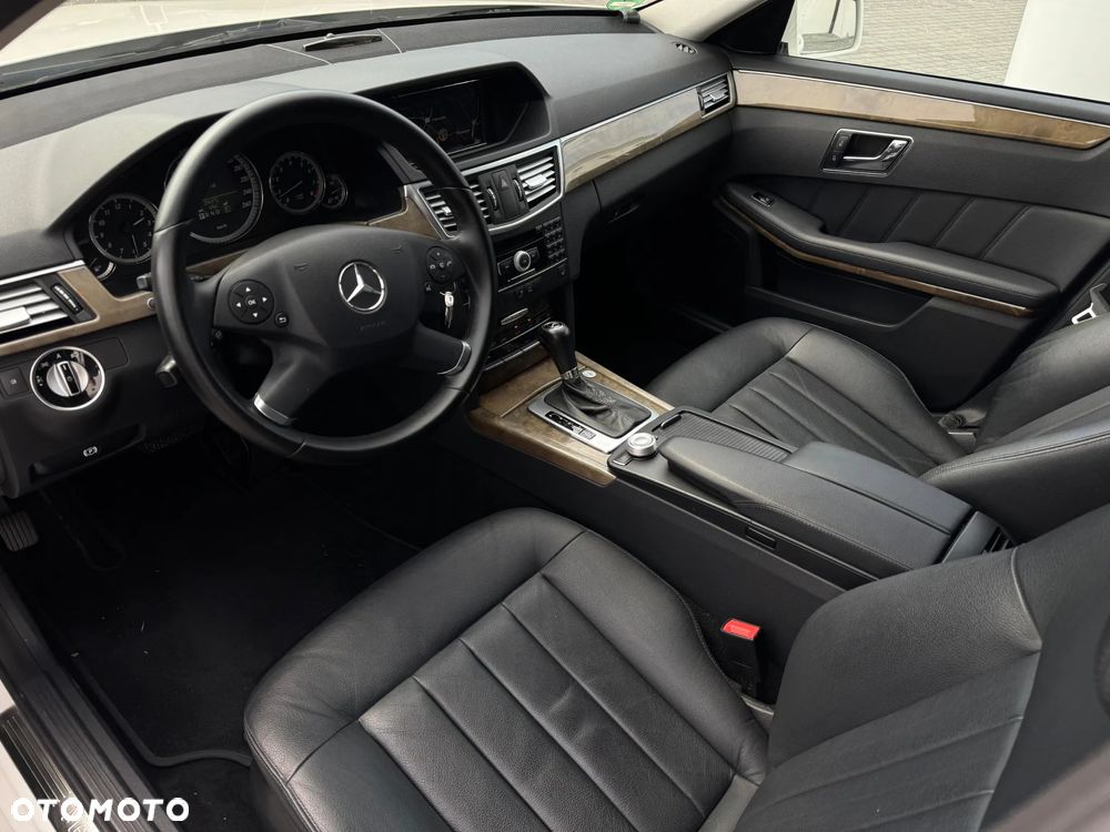 Mercedes-Benz Klasa E - 25