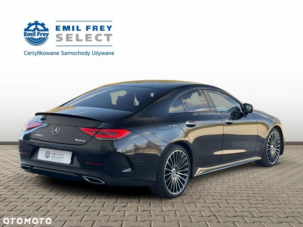 Mercedes-Benz CLS - 6